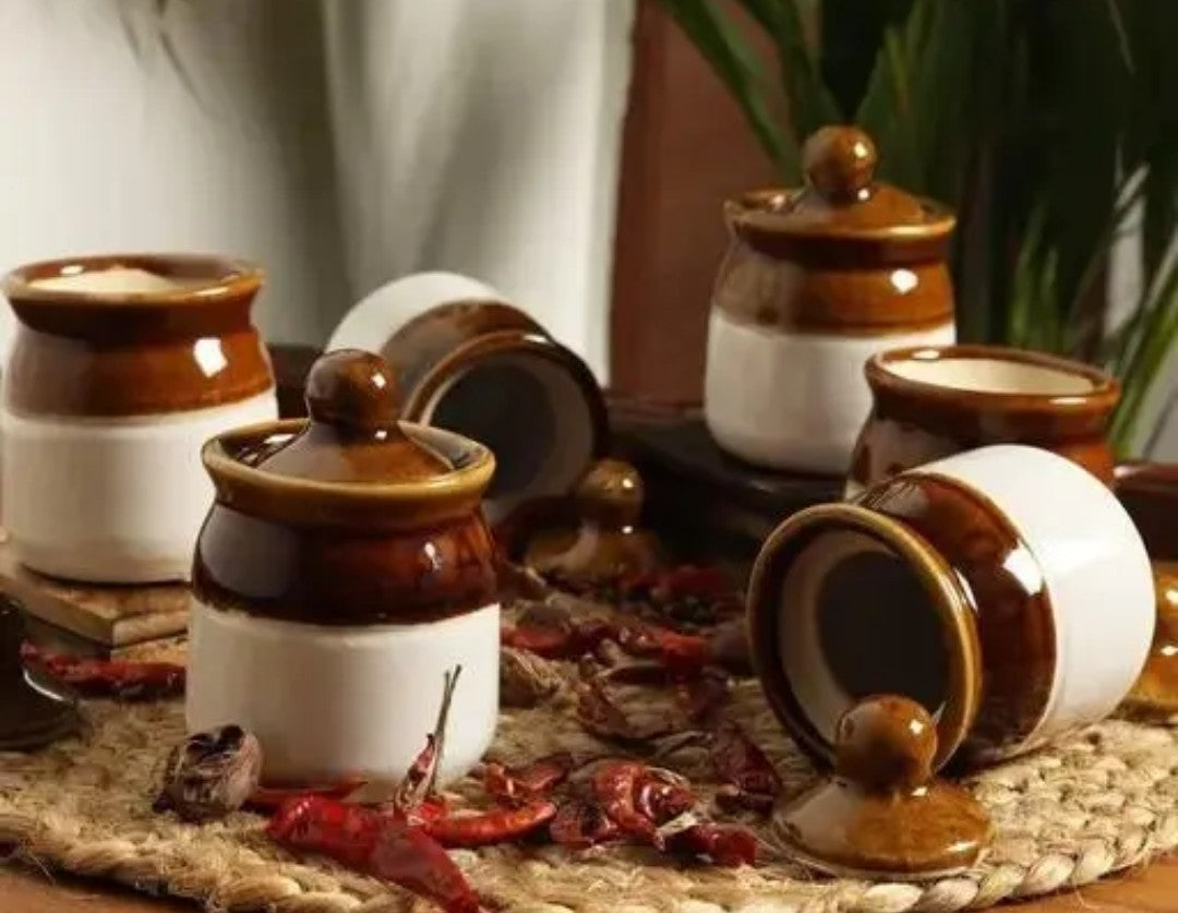 “Pind Vali Pantry” – Hand-Painted Martban Jar Set with Wooden Tray (6 x 200 ml)